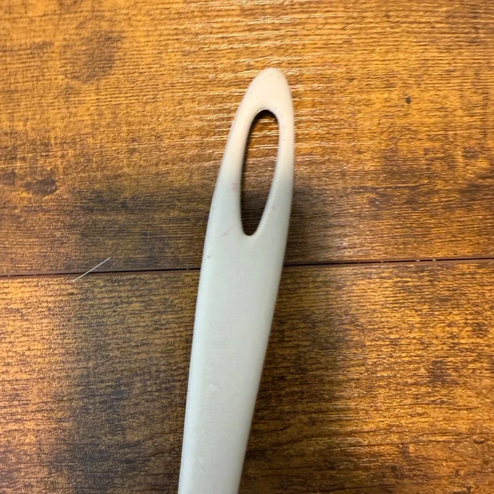 Vintage Ensar Corp White Plastic Ground Beef Chopper Potato Masher Made in USA